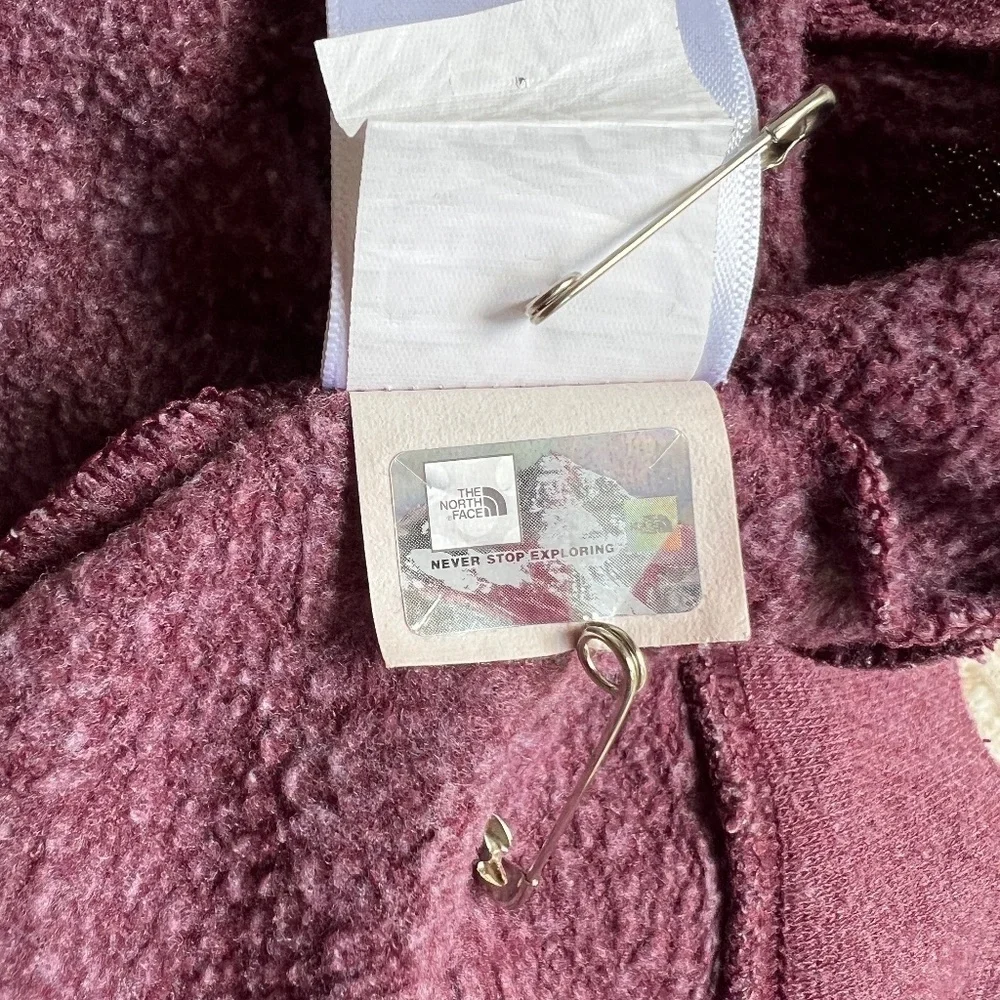 The North Face Half Dome Pullover Hoodie Size Small